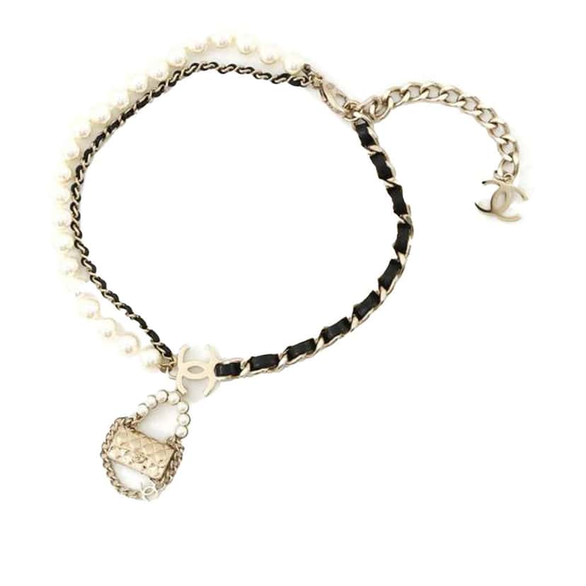Chanel Gold Plated Chain And Faux Pearl Flap Bag Pendant Necklace Gold Metal Good condition - Front View