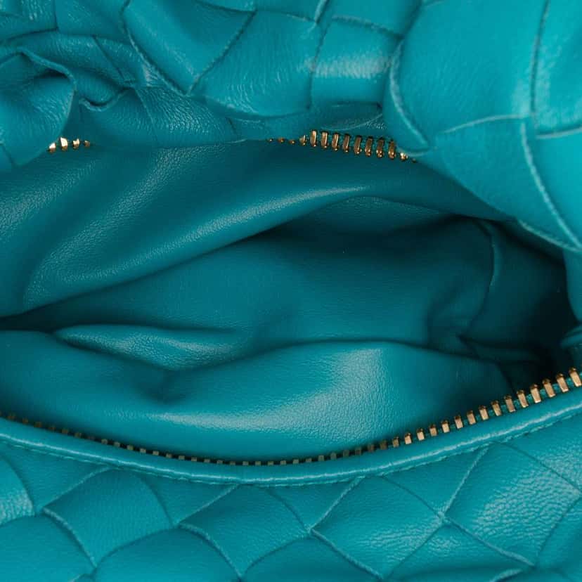 Bottega Veneta Mini Nappa Intrecciato Jodie Blue Leather Good condition - Model View