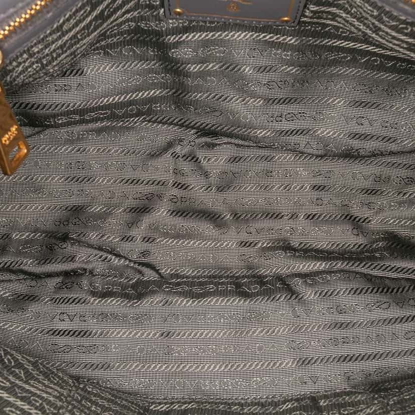Prada Tessuto Gaufre Satchel Green Good condition - Model View