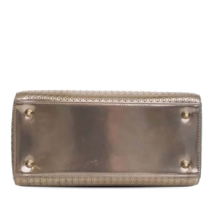 Dior Medium Metallic Patent Microcannage Lady Dior Gold Leather Good condition - Inside View