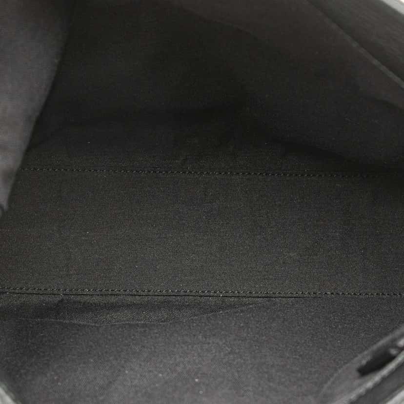 Gucci GG Nylon Shoulder Bag Black Good condition - Model View