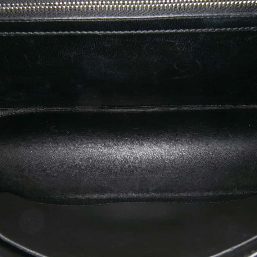 Dior Medium Studded Lambskin Diorama Flap Black Leather Good condition - Model View