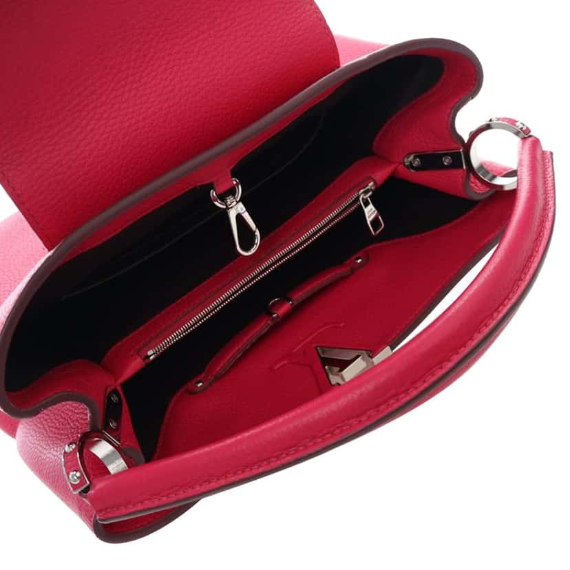 Louis Vuitton Taurillon Capucines MM Red Leather Good condition - Model View