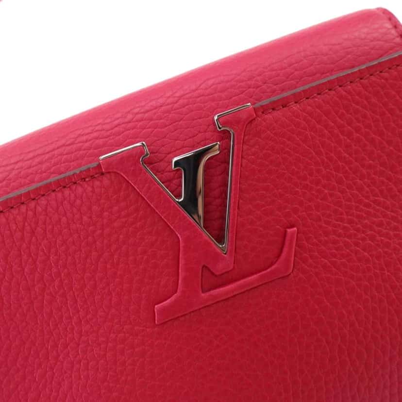 Louis Vuitton Taurillon Capucines MM Red Leather Good condition - Box View
