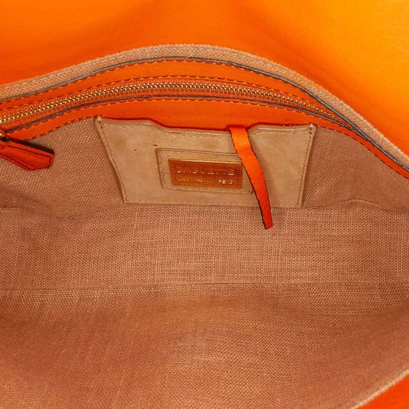 Fendi Leather Baguette Satchel Orange Leather Good condition - Model View