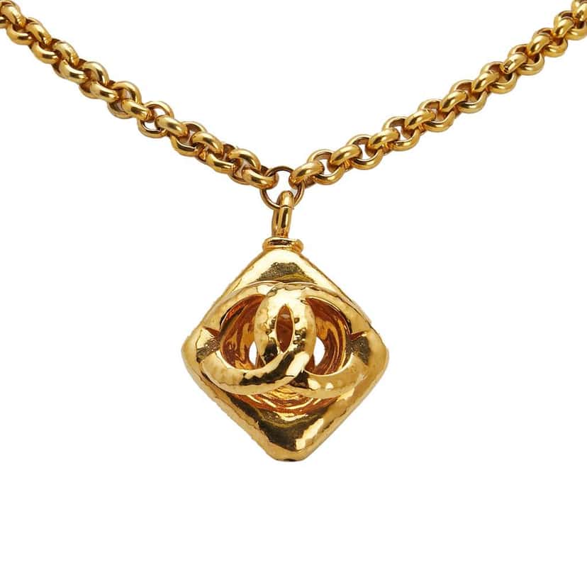 Chanel CC Gold Plated Diamond Cut Pendant Necklace Gold Metal Good condition - Front View