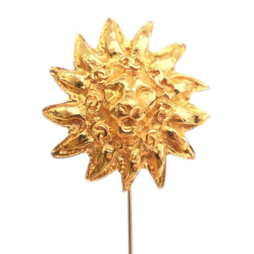 Chanel Gold Plated Lion Head Pin Brooch Gold Metal Good condition - Back View