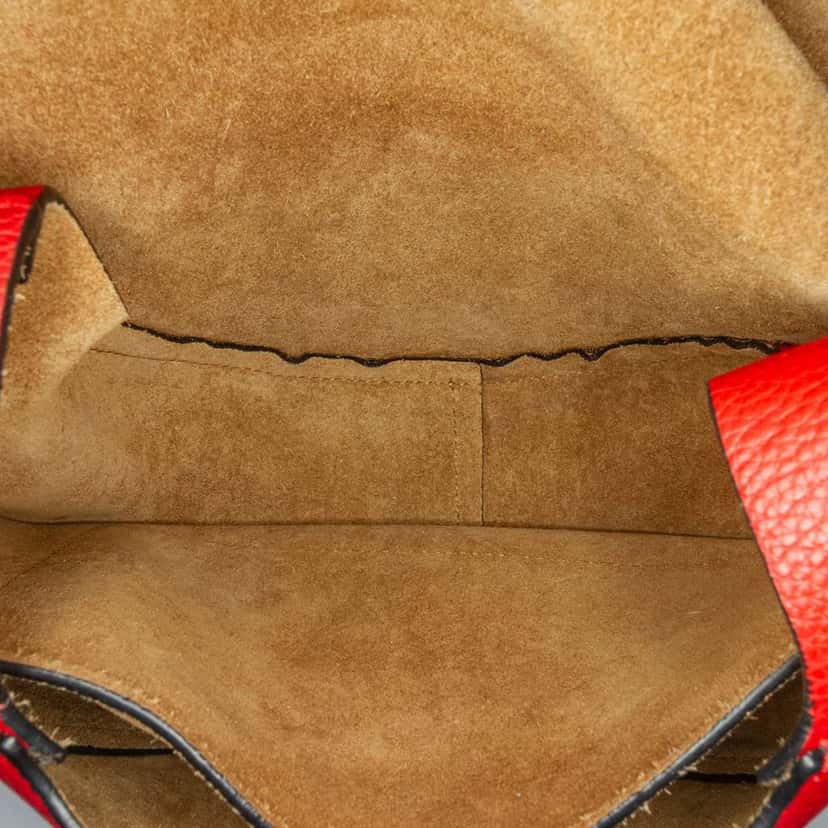 Loewe Small Leather Gate Crossbody Red Leather Good condition - Model View