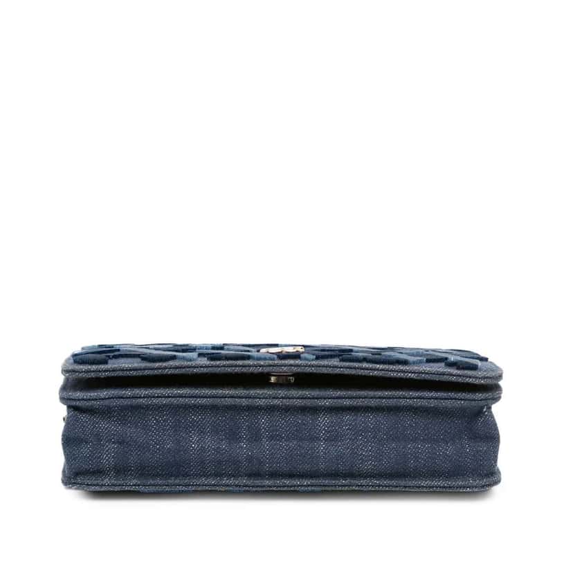 Chanel Denim and Velvet Wallet On Chain Blue Denim Good condition - Inside View