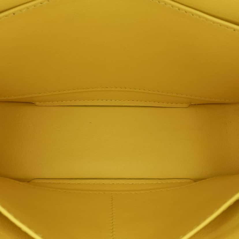 Hermès Chevre Mysore Geta Yellow Leather Good condition - Model View