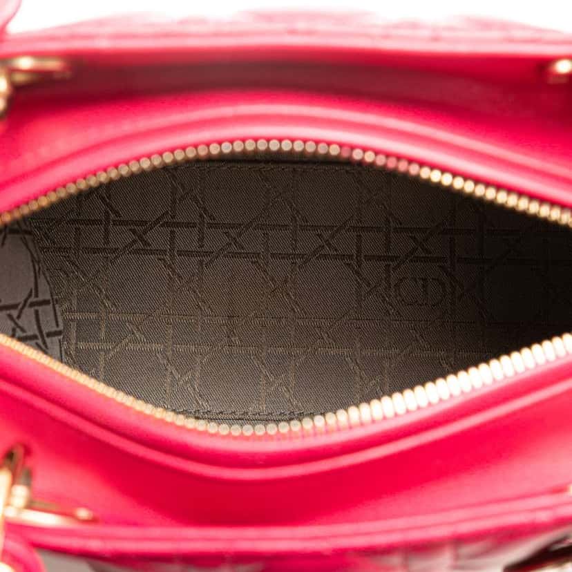 Dior Medium Lambskin Cannage Lady Dior Pink Leather Good condition - Model View