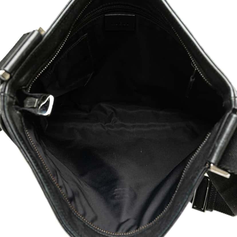 Gucci Guccissima and Nylon Crossbody Black Good condition - Model View