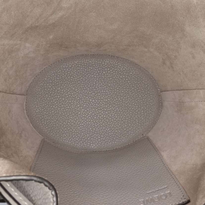 Loewe Medium Leather Balloon Bucket Bag Grey Leather Good condition - Model View