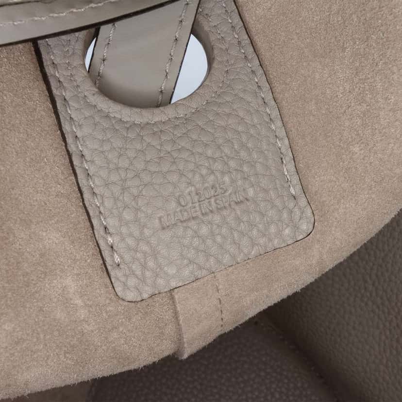 Loewe Medium Leather Balloon Bucket Bag Grey Leather Good condition - Box View