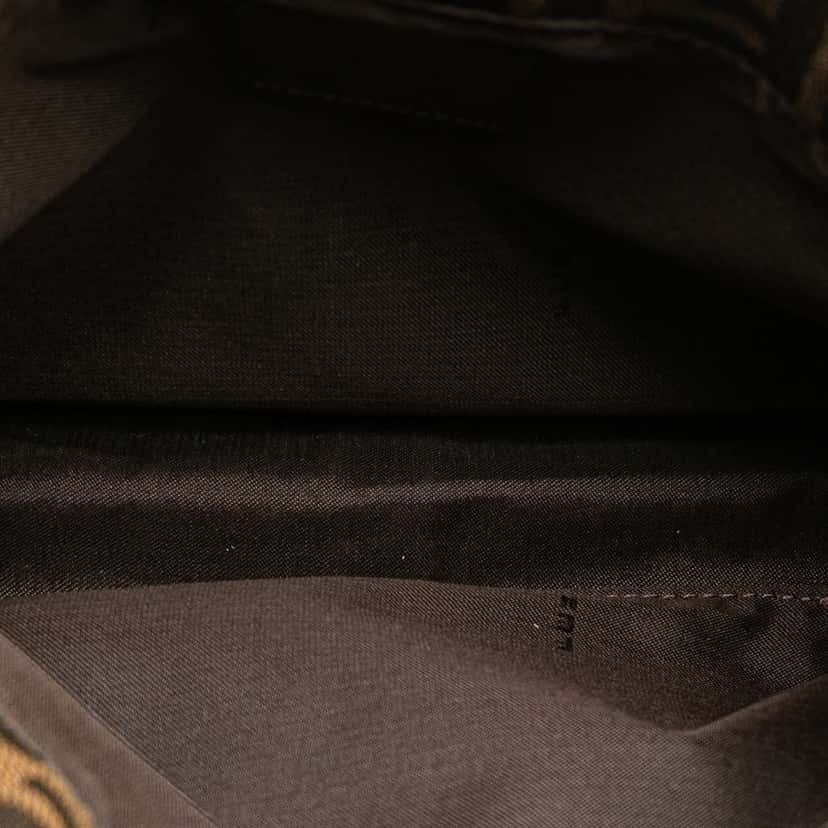 Fendi Zucca Canvas Shoulder Bag Brown Canvas Good condition - Model View