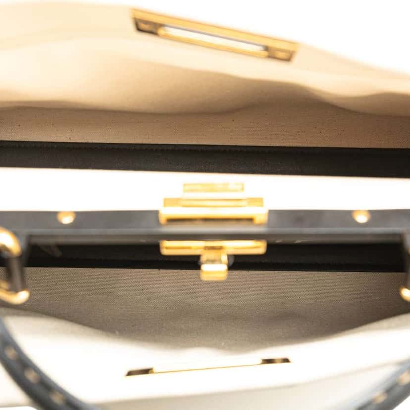 Fendi Medium Leather Selleria Peekaboo Iconic Satchel White Leather Good condition - Model View