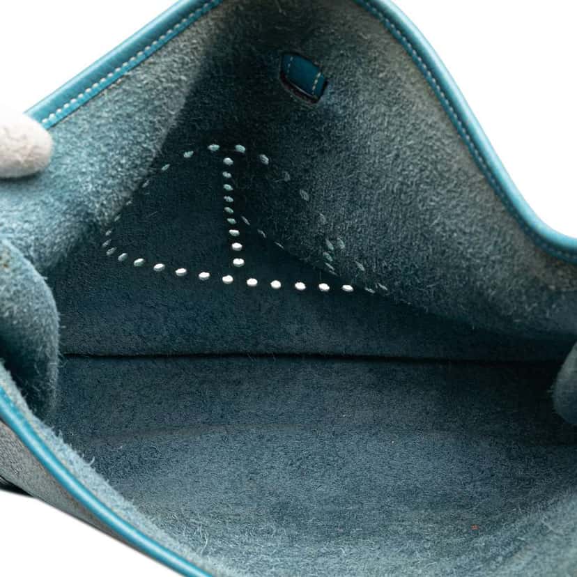 Hermès Clemence Evelyne II GM Blue Leather Good condition - Model View