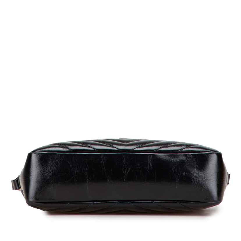Saint Laurent Cracked Shiny Calfskin Matelasse Tassel Monogram Lou Camera Bag Black Leather Good condition - Inside View