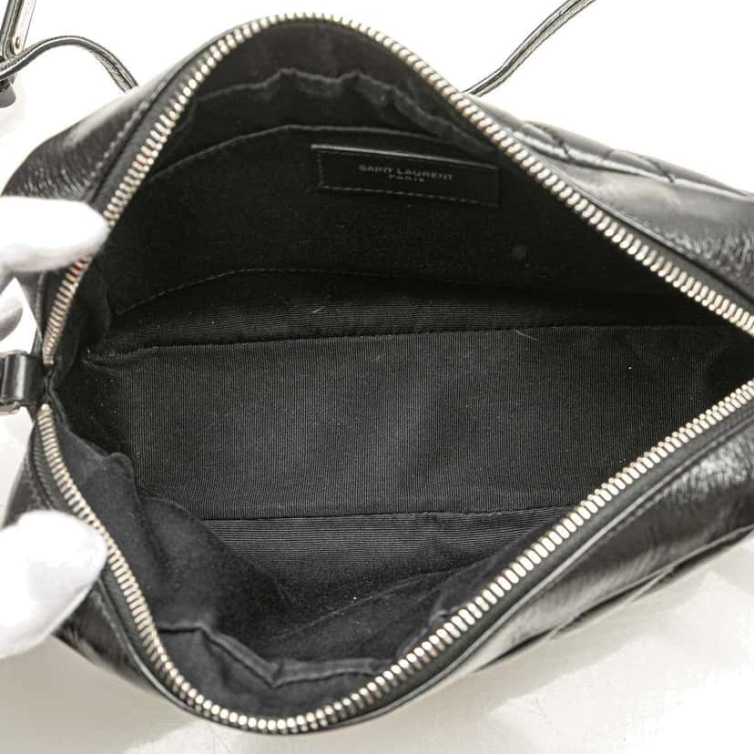 Saint Laurent Cracked Shiny Calfskin Matelasse Tassel Monogram Lou Camera Bag Black Leather Good condition - Model View