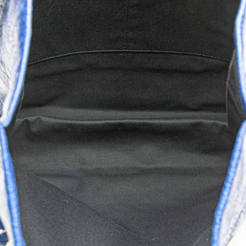 Valentino Leather Rockstud Turnlock Tote Blue Leather Good condition - Model View