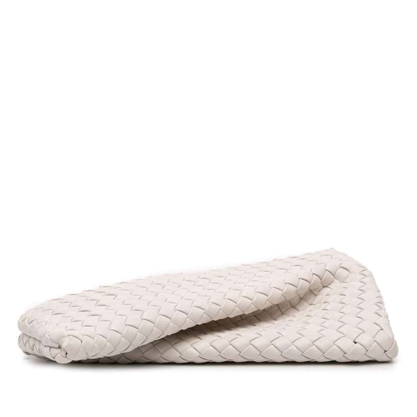 Bottega Veneta Lambskin Padded Intreccio Crisscross Clutch White Leather Good condition - Inside View