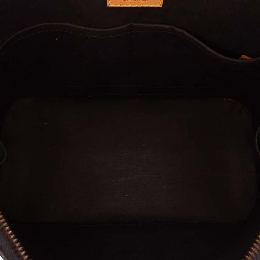 Louis Vuitton Monogram Vernis Alma PM Black Leather Good condition - Model View