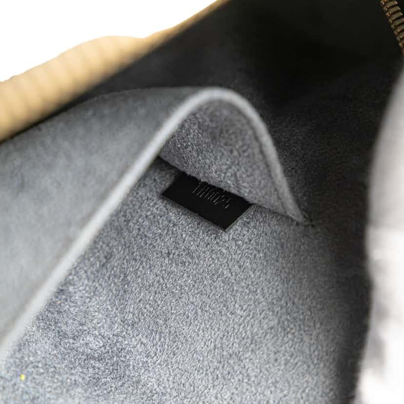 Louis Vuitton Epi Jasmine Black Leather Good condition - Box View