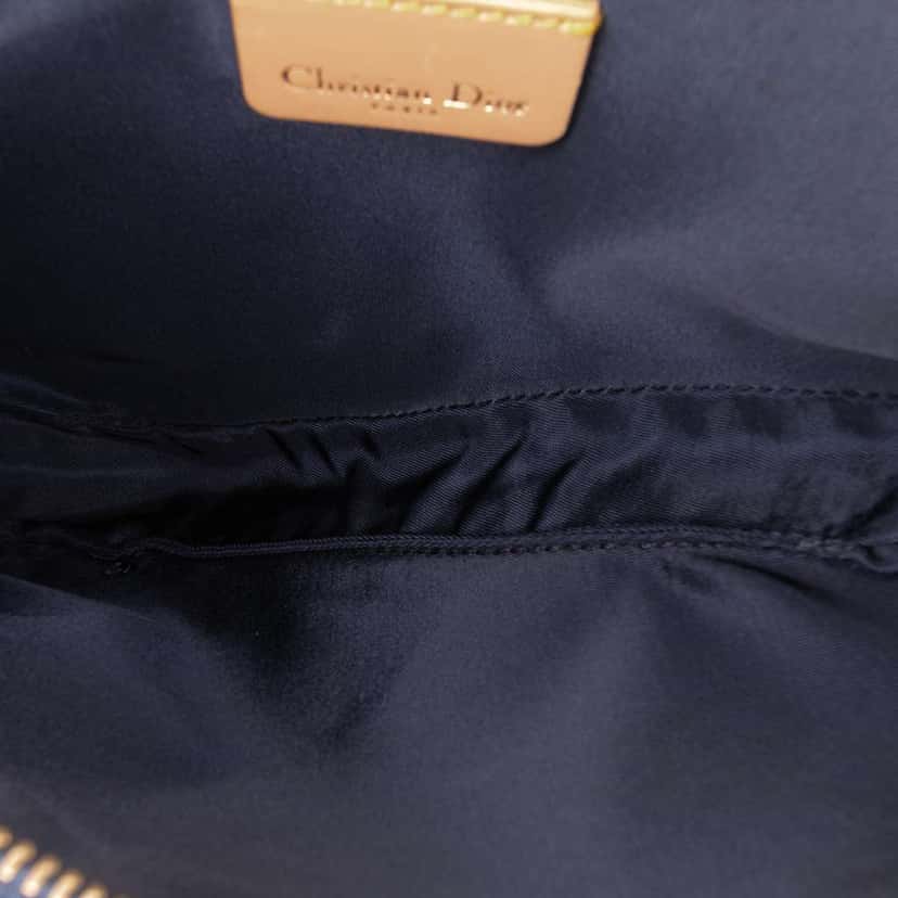Dior Mini Denim Saddle Pochette Blue Denim Good condition - Model View