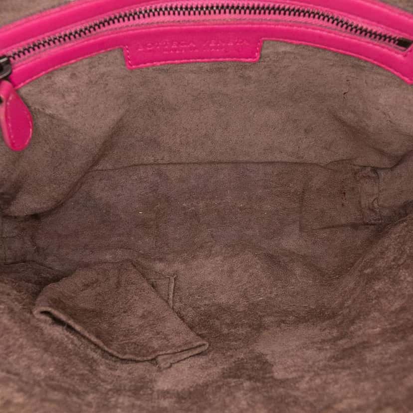 Bottega Veneta Nappa Intrecciato Nodini Crossbody Pink Leather Good condition - Model View