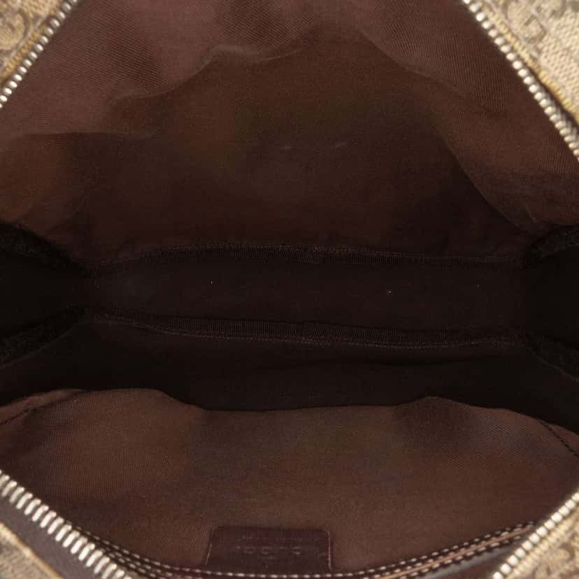 Gucci GG Supreme Crossbody Brown Canvas Good condition - Model View