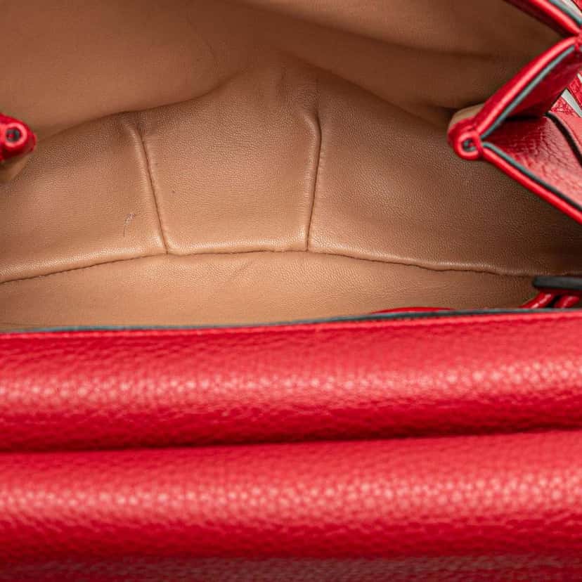 Gucci Medium Leather Bamboo Nouveau Fringe Crossbody Red Leather Good condition - Model View