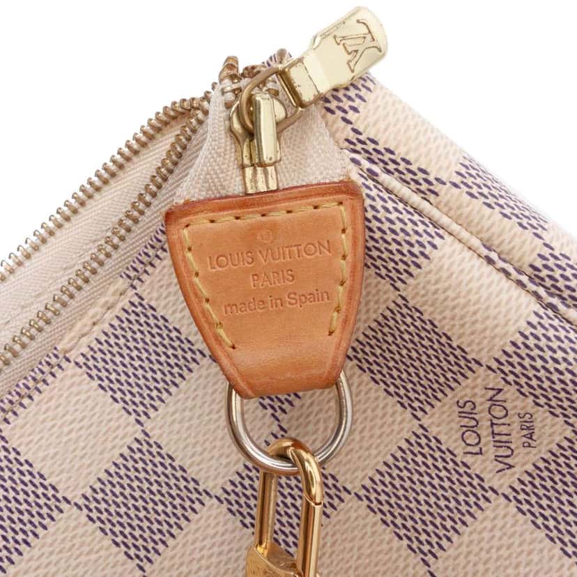 Louis Vuitton Damier Azur Pochette Accessoires White Good condition - Box View