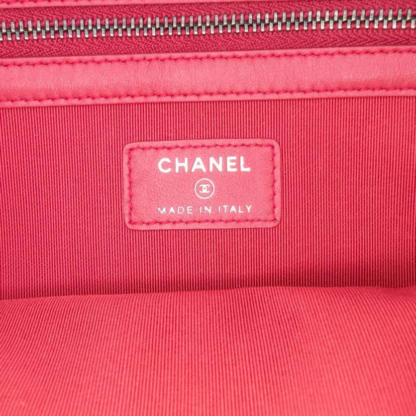 Chanel Large Aged Calfskin Gabrielle O Case Clutch Grey Leather Good condition - Box View