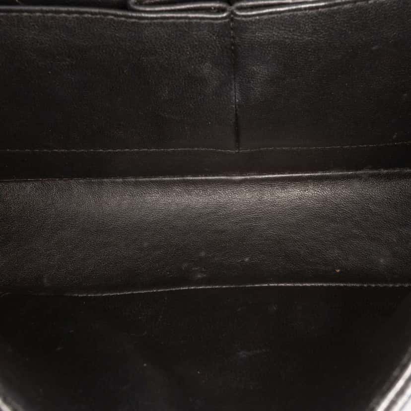 Chanel Medium Classic Caviar Double Flap Black Leather Fair condition - Model View