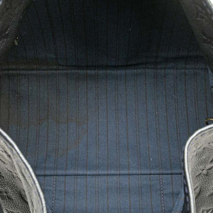 Louis Vuitton Monogram Empreinte Artsy MM Blue Leather Good condition - Model View