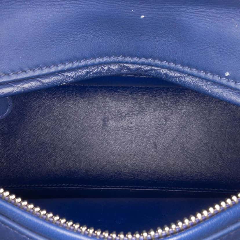 Dior Medium Ultra Matte Calfskin Embossed Cannage Lady Dior Blue Leather Good condition - Model View