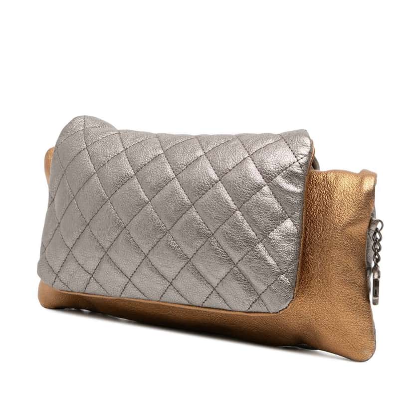Chanel Quilted Metallic Goatskin Tabatiere Kisslock Foldover Clutch Silver Leather Good condition - Back View
