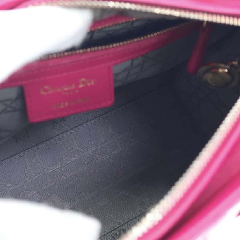 Dior Medium Lambskin Cannage Lady Dior Pink Leather Good condition - Model View