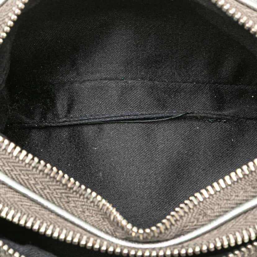 Miu Miu Nappa Matelasse Double Zip Clutch Silver Leather Good condition - Model View