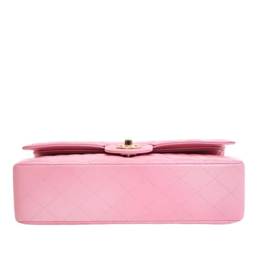 Chanel Medium Classic Iridescent Lambskin Double Flap Pink Leather Good condition - Model View
