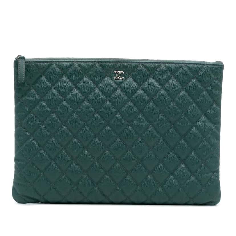 Chanel Large Quilted Caviar O Case Clutch Green Leather Good condition - Front View