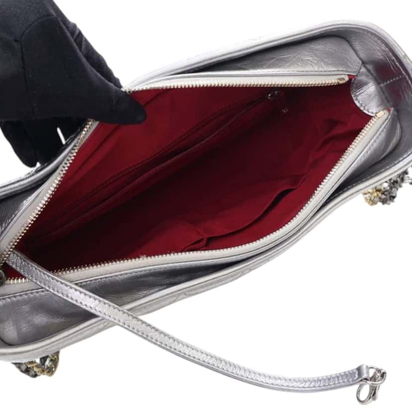 Chanel Medium Metallic Aged Calfskin Gabrielle Crossbody Silver Leather Good condition - Model View