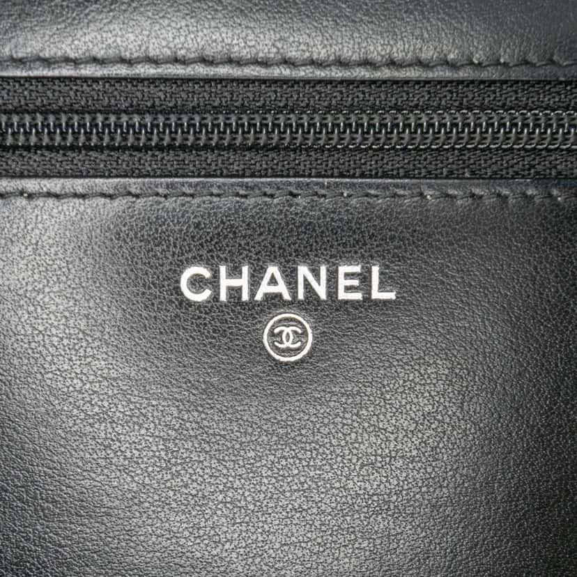 Chanel Chevron Aged Calfskin Gabrielle Wallet On Chain Black Leather Good condition - Box View