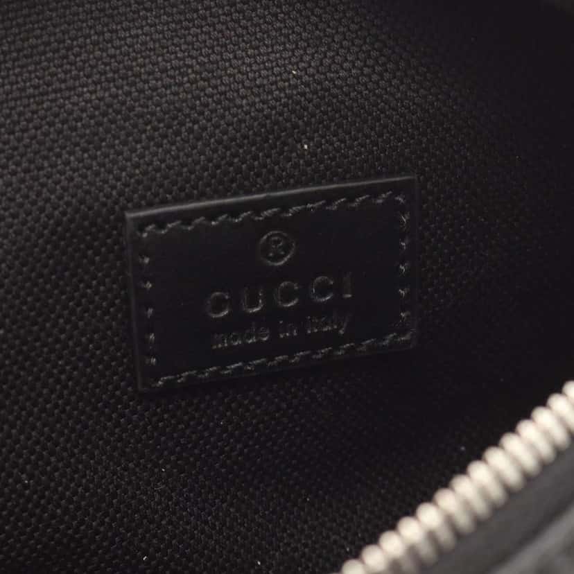 Gucci Small Leather Jumbo GG Belt Bag Grey Leather Very good condition - Model View