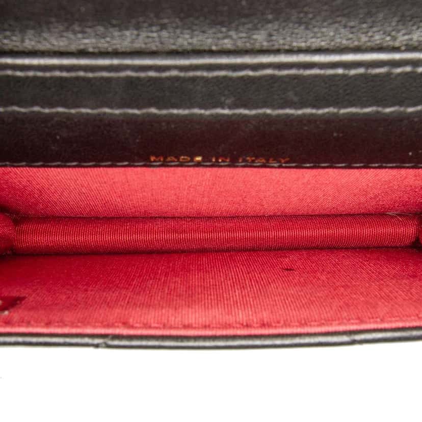 Chanel Quilted Lambskin 19 Flap Coin Purse With Chain Black Leather Good condition - Model View