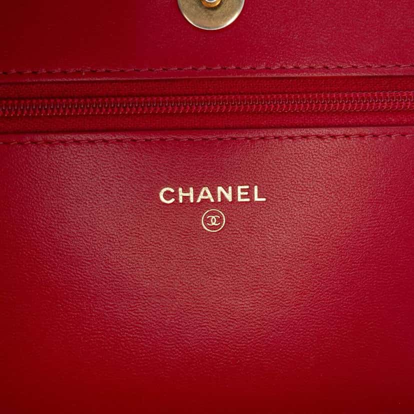 Chanel CC Quilted Velvet Wallet on Chain Red Velvet Good condition - Box View