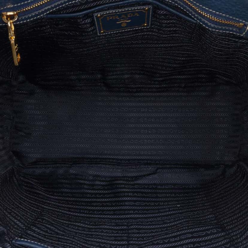 Prada Vitello Daino Open Convertible Tote Blue Leather Good condition - Model View