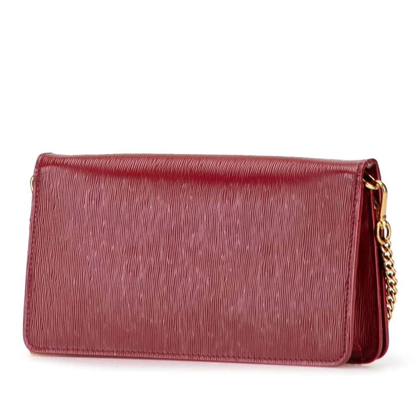 Prada Vitello Move Wallet On Chain Red Leather Good condition - Back View