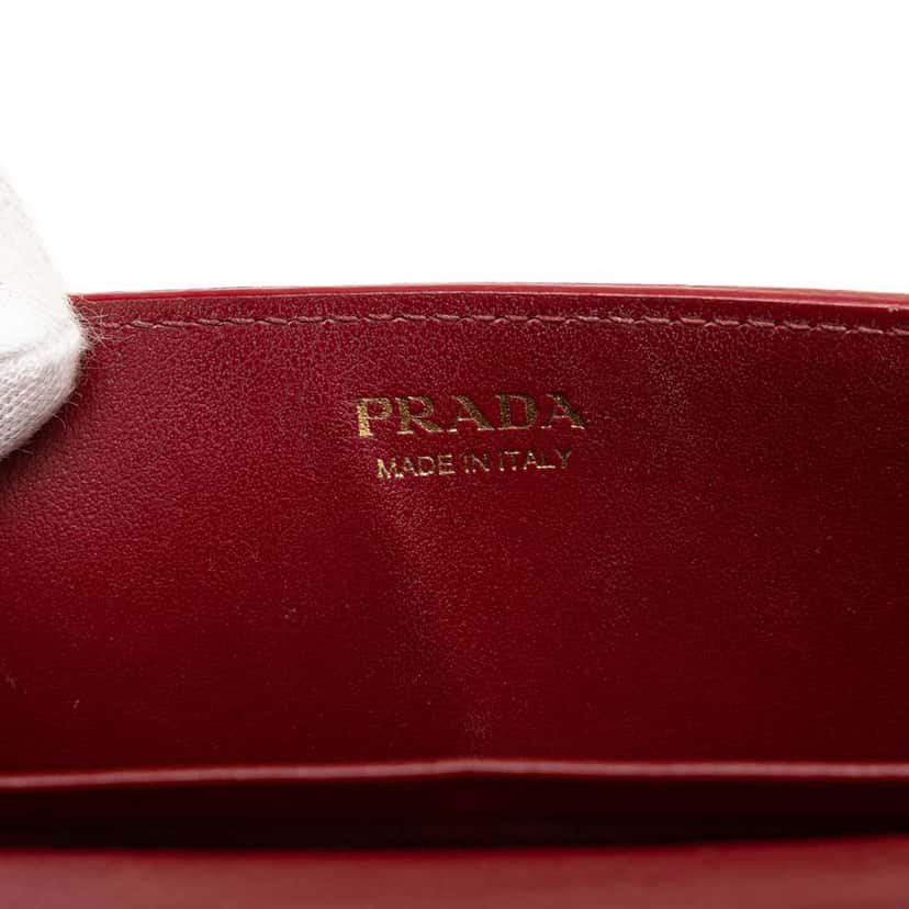Prada Vitello Move Wallet On Chain Red Leather Good condition - Box View