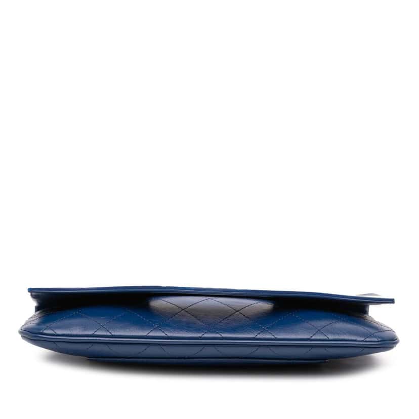 Chanel Small Bicolor Aged Calfskin 31 Pouch Blue Leather Good condition - Inside View